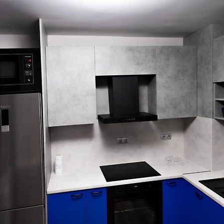 סופיה Very Spacious & Modern 3Bed Near Airport & Centre מראה חיצוני תמונה