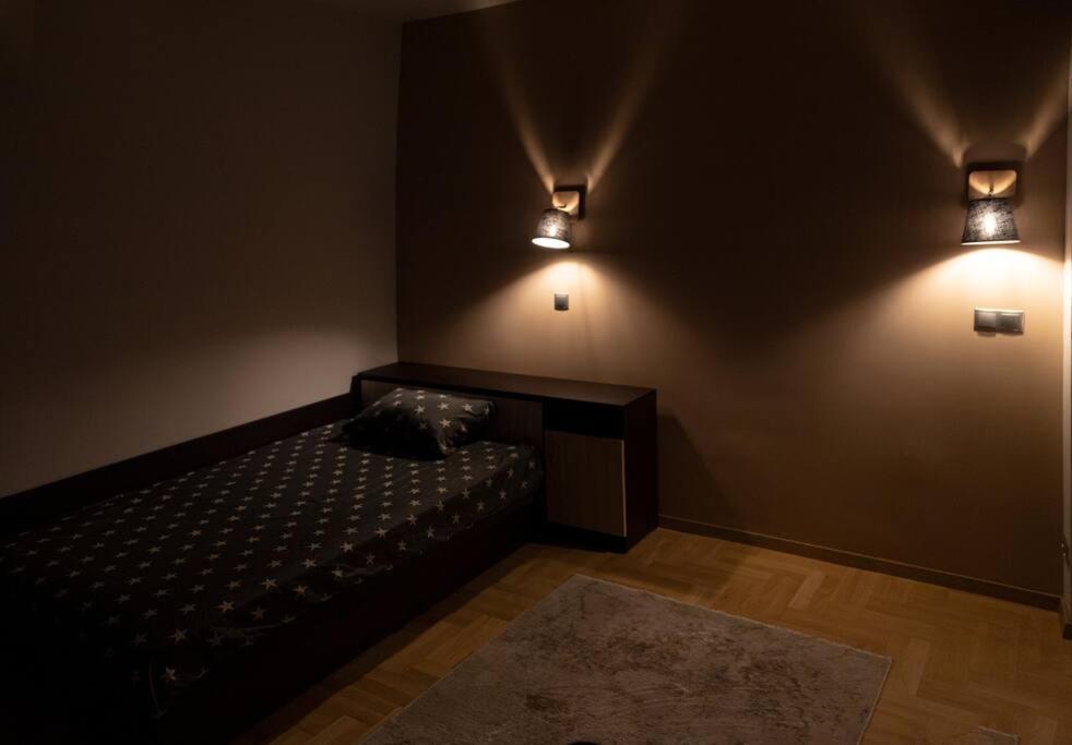 סופיה Very Spacious & Modern 3Bed Near Airport & Centre מראה חיצוני תמונה