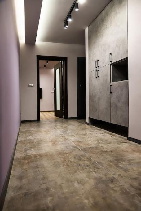 סופיה Very Spacious & Modern 3Bed Near Airport & Centre מראה חיצוני תמונה