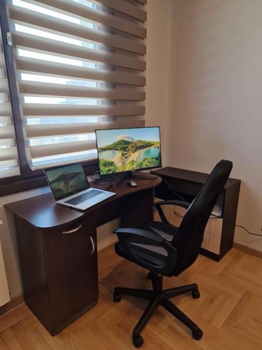 סופיה Very Spacious & Modern 3Bed Near Airport & Centre מראה חיצוני תמונה